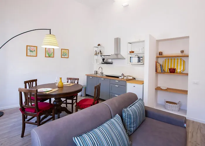 Borgo Santa Croce Apartment By Mamo Florence